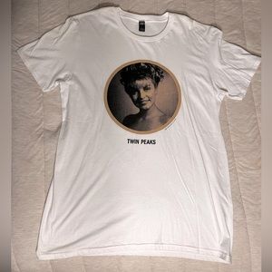 Men’s Large Twin Peaks Laura Palmer Shirt